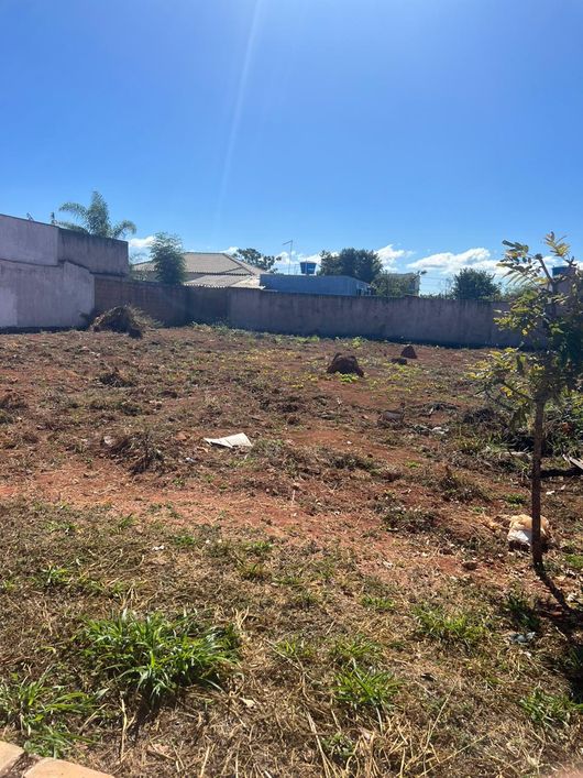 Lote/Terreno para venda tem 690 metros quadrados