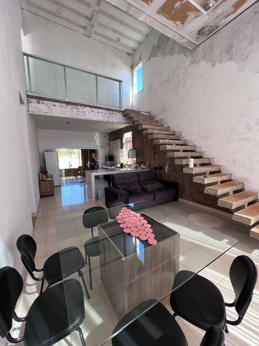 Sobrado com 3 Quartos Sendo 1 Suíte Condomínio Orion Ponte Alta Norte.