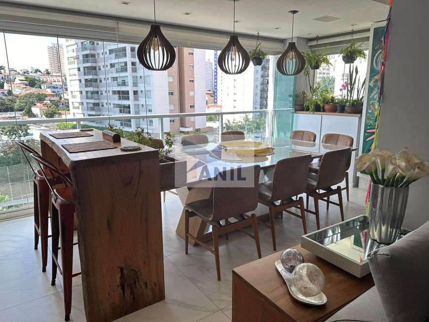 Apartamento na Aclimação, SP: 111m², 2 Suítes, 3 Banheiros - R$1.750.000