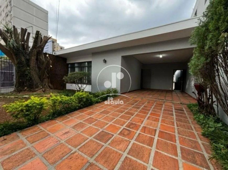 Casa comercial para locação com 400m², 4 salas, 3 banheiros, 2 vagas, na Vila Assunção, Santo André/