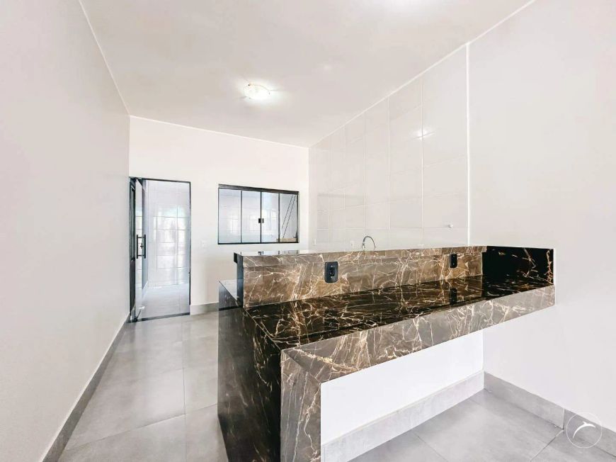 Casa Ampla, 2 Quartos (1 Suíte), Espaço Gourmet, Laje em Arniqueira - DF