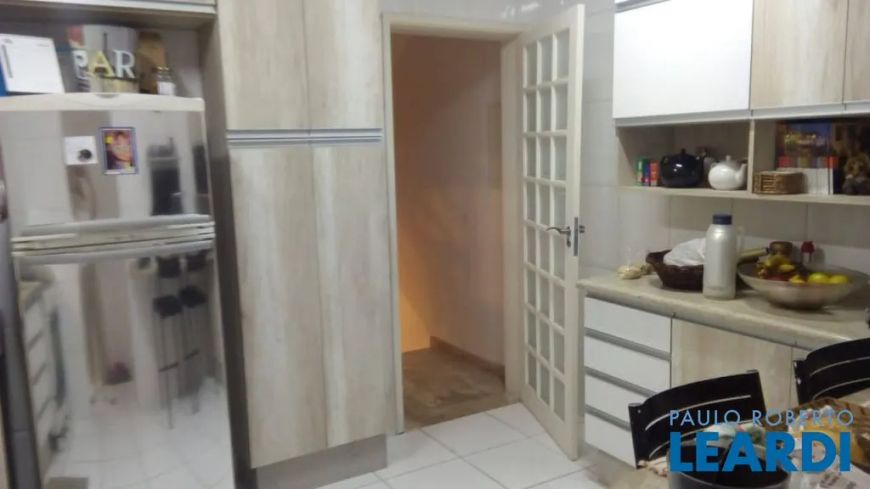 CASA EM CONDOMÍNIO - VILA BASTOS - SP