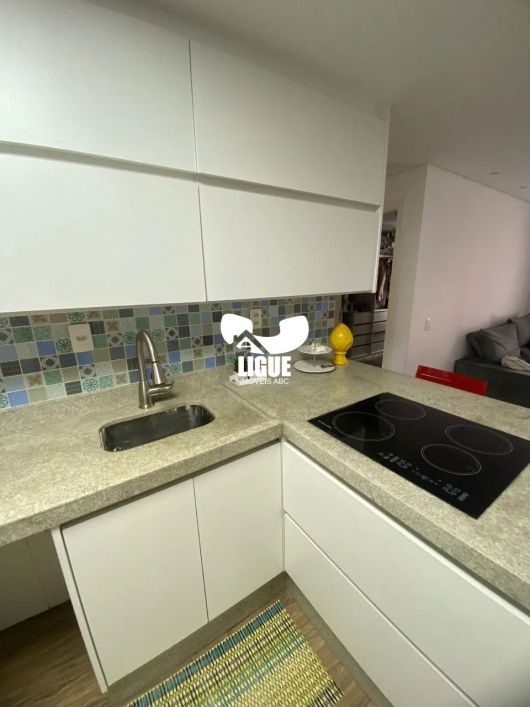 APARTAMENTO SEMI MOBILIADO