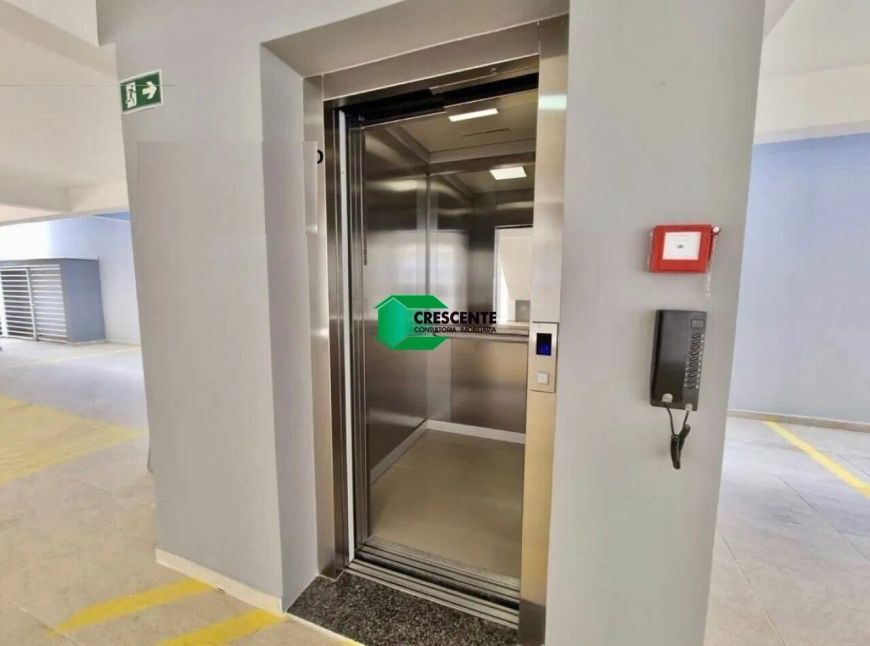 Cobertura nova com elevador, baixo condomínio próxima rua Andaraí, V. Floresta, Santo André.