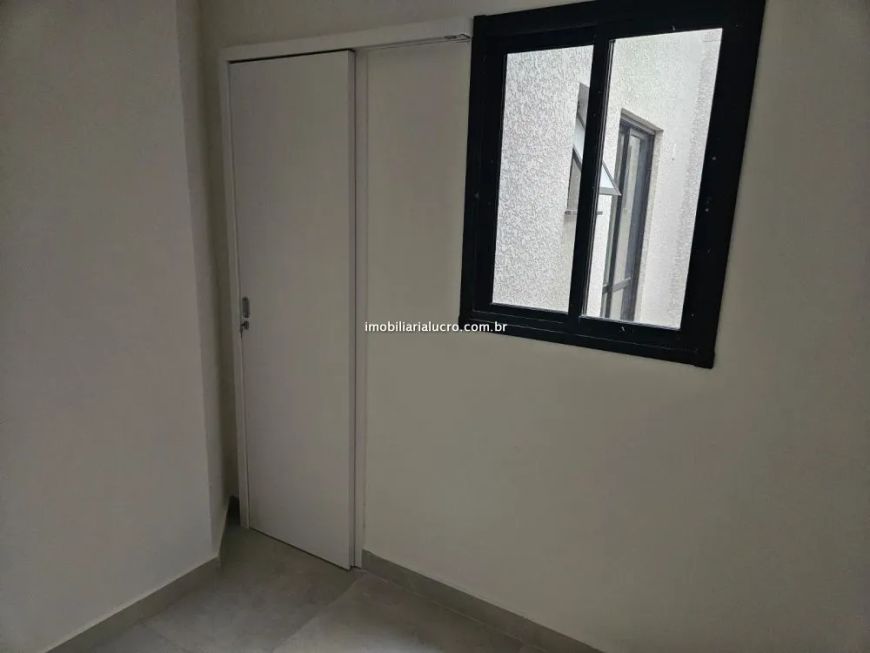 Acabamento impecável em Prédio com Elevador! Em excelente localização, próximo à Praça Kennedy!