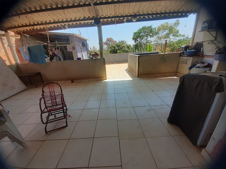 Sobrado para venda possui 200 metros quadrados com 4 quartos em Arapoanga - Brasília - DF
