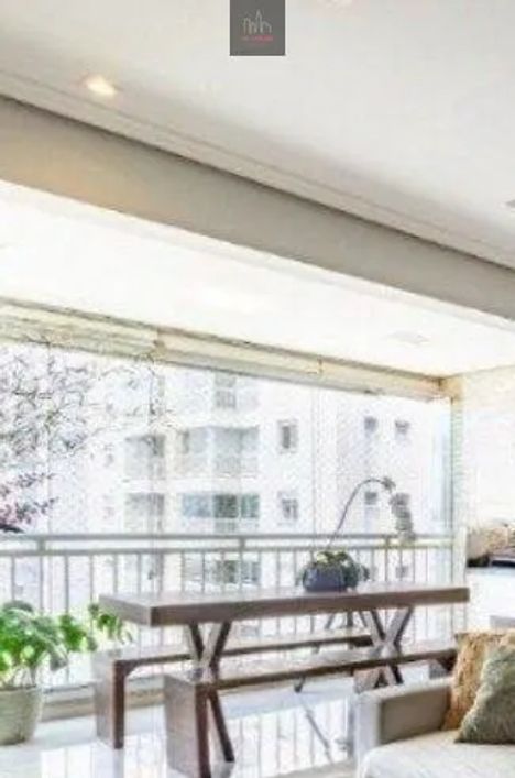 Apartamento à venda com 101m², 2 vagas na Vila Romana