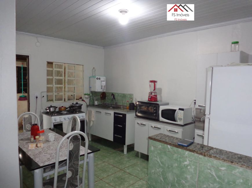QR 221 Aceita Financiamento Otima Casa 2 Quartos mais 1 Casa de Fundos Escriturado Samambaia Norte-D