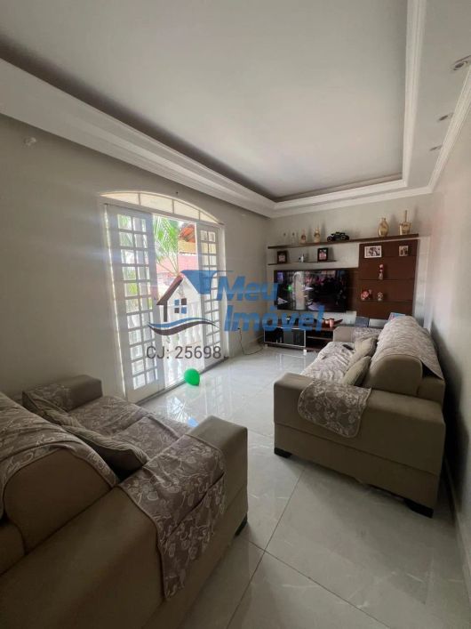 QR 404 Samambaia Norte Sobrado 4 Quartos 3 Suítes 2 Vagas 209m² Reformada