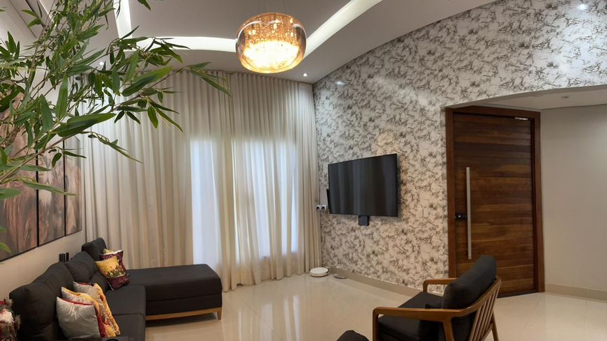 Casa em fino acabamento com 3 quartos em condomínio na 26 de Setembro