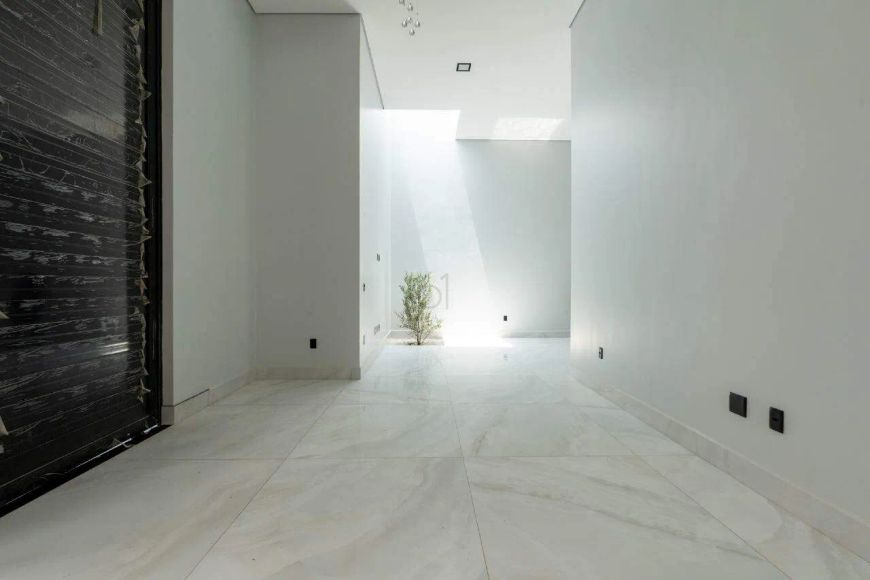 CASA DE ALTÍSSIMO PADRÃO EM ARNIQUEIRAS!