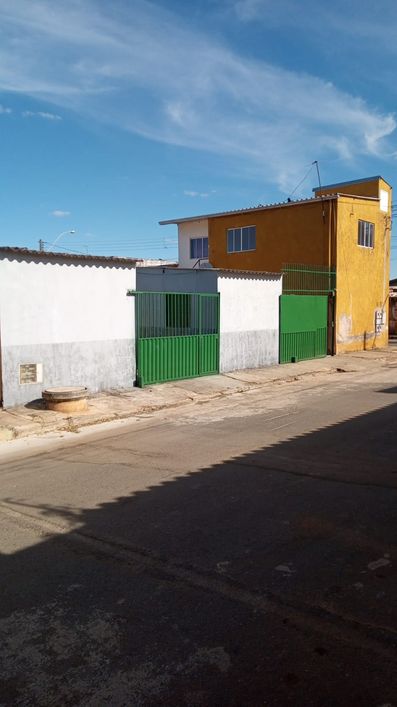 Vendo 4 kitnets em excelente localização no mestre Darmas