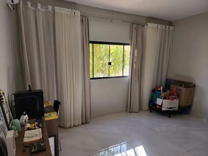 Excelente casa no Condomínio Mônaco no Incra 9 com 3 Quartos sendo 2 suítes.