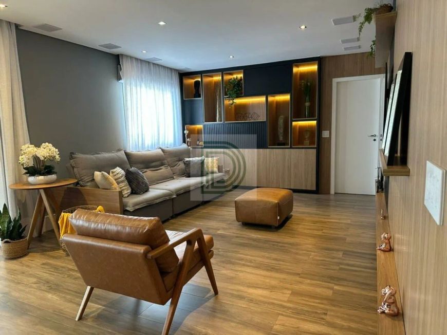 Lindo apartamento em excelente localização, condomínio completo.