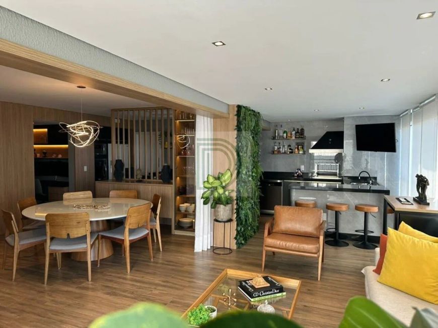 Lindo apartamento em excelente localização, condomínio completo.