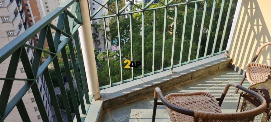 Imperdível: Apartamento à venda em Vila Suzana com 2 quartos, 1 suíte, 2 salas e 2 vagas de garagem
