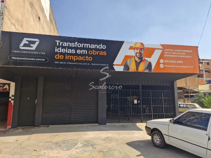 loja 200m², frente rua, dividida, estrutura 3 andares, ótima localização, QN 01, Riacho Fundo 1