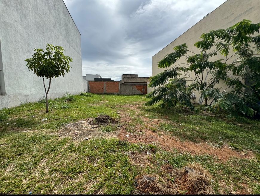 A Loop Imóveis vende lote comercial em excelente localização no condomínio Alto da Boa Vista em Sob.