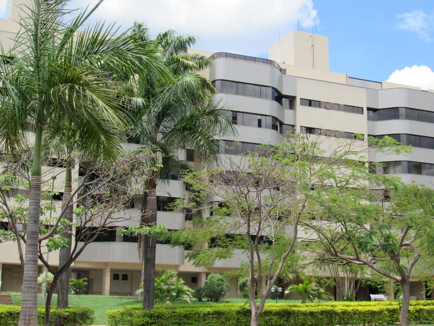 SQN 211 Nascente Bloco J 3 quartos 1 suíte 110 metros 1 vaga 3 quartos Asa Norte - Brasília - DF