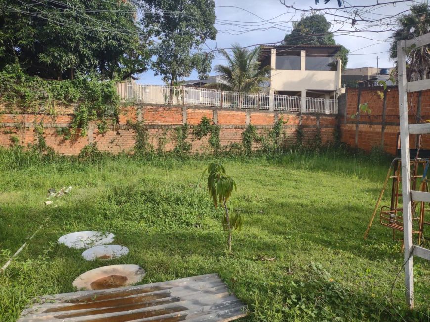 ARNIQUEIRA CONJ 4, CASA 3 QTS, LOTE 1.100M2, PODE DIVIDIR, NO CENTRO DA CIDADE, SÓ 750MIL, AC CARRO