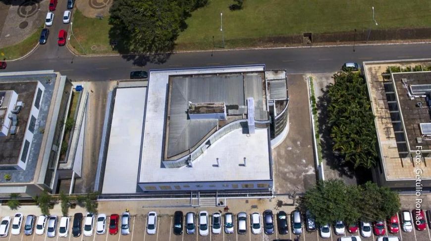 SAFS Q 2 - Excelente prédio corporativo, desocupado.