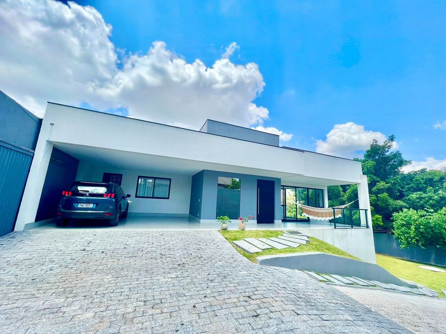 ARNIQUEIRA CONJ 4, MANSÃO CONTEMPORÂNEA, 3 SUITES, FINO ACAB, ARM, COND, LT 720M2, AC IMÓVEL