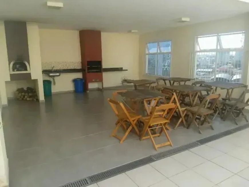 Pq Industrial- Apto 60 m2 com 2 quartos(suite), sacada, coz.plan, 2 vgs garagem