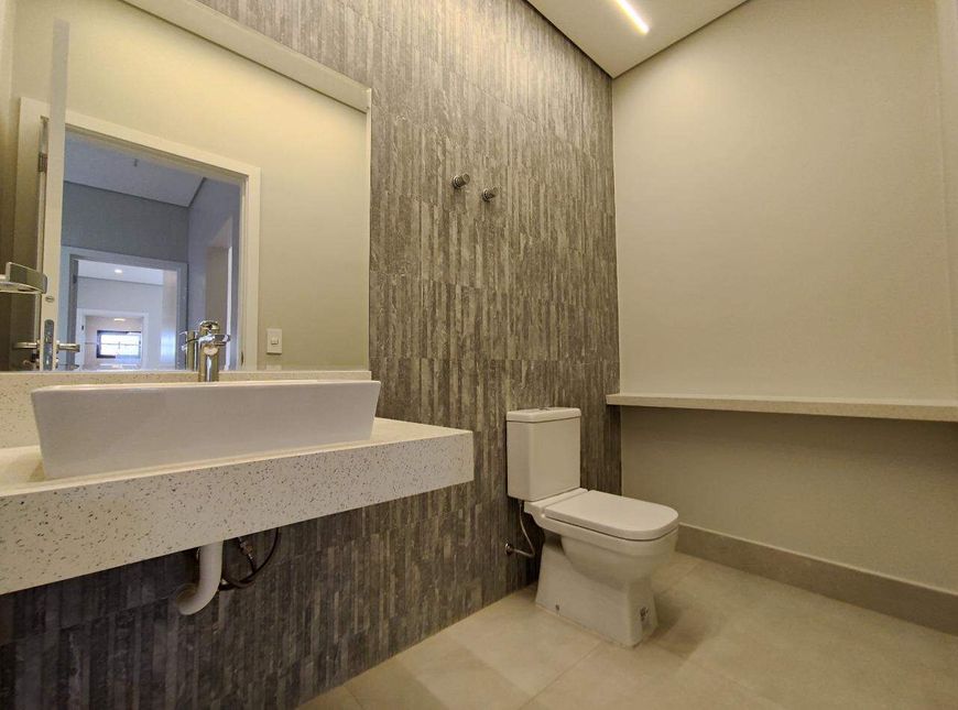Viva o Exclusivo: Residência Recém-Construída no Condomínio RK