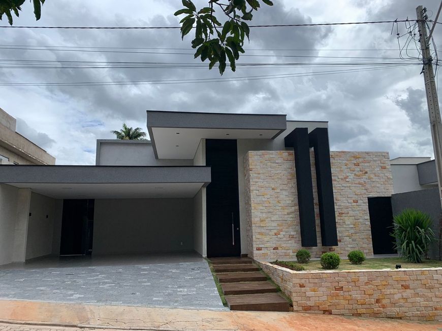 Casa 3 quartos Moderna na quadra 03 de Arniqueiras