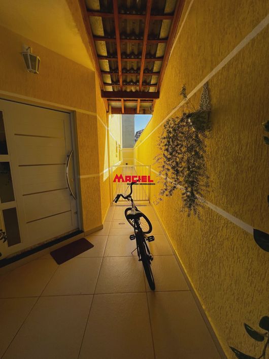"Residência dos Sonhos: Modernidade e Conforto no Coração de Vista Verde"