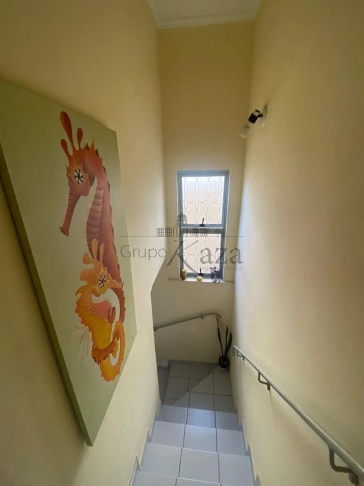 Casa - Jardim das Indústrias - 3 Dormitórios - 125m².
