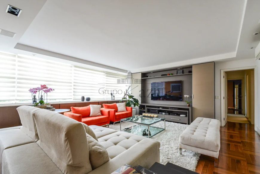 Oportunidade - Apartamento - Itaim Bibi - 3 Dormitórios - 178m².