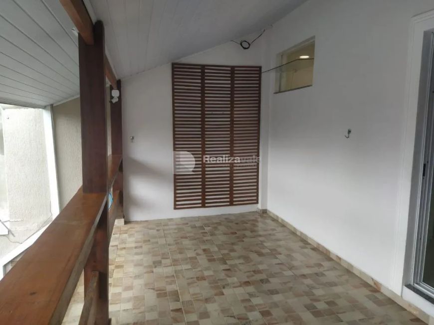 Sobrado à venda em São José dos Campos, Jardim Rodolfo, com 3 quartos, com 200 m²