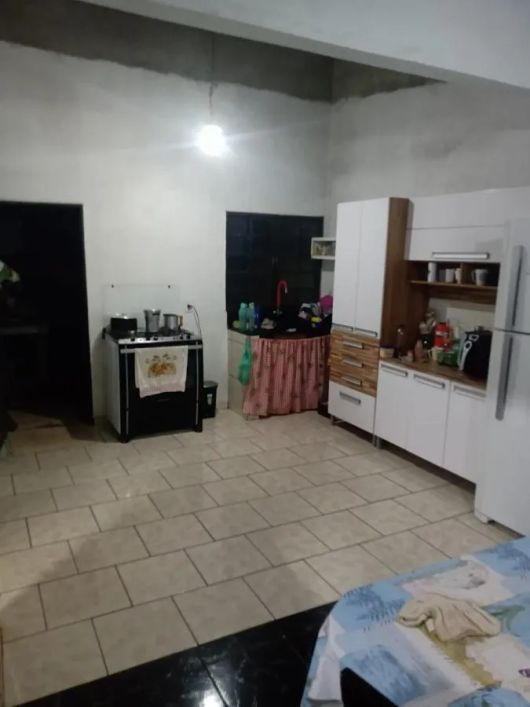 Casa á Venda Av Ponte Alta Norte Condomínio Califórnia.