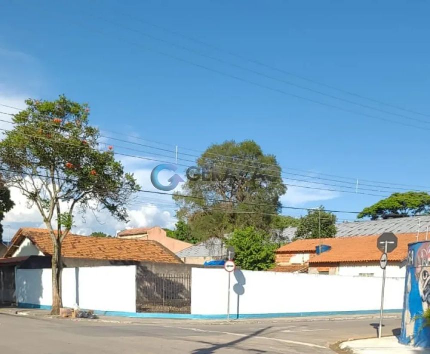 Terreno plano para venda com 265m² atrás da Drogaria São Paulo no Parque Industrial