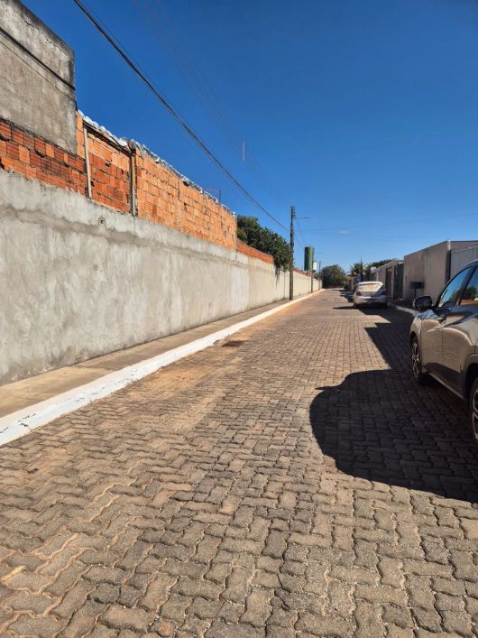 Cond Porto Nobre, lote 800m2 com 02 residências, condominio antigo