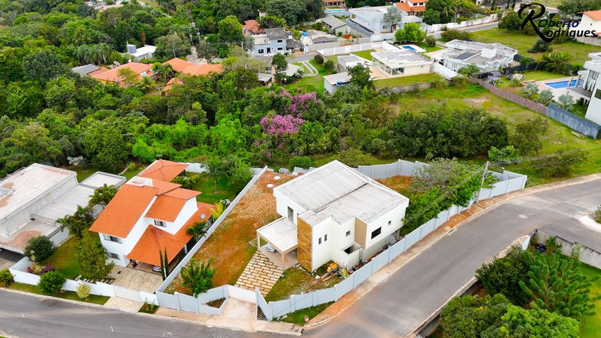 Casa de condomínio para venda tem 400 Vendo Sobrado Espetacular no Conmetros quadrados com 4 quartos