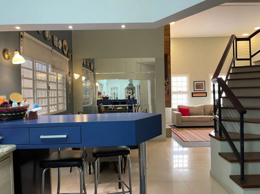 Casa com 5 dormitórios à venda, 180 m² no Jardim das Indústrias - São José dos Campos/SP