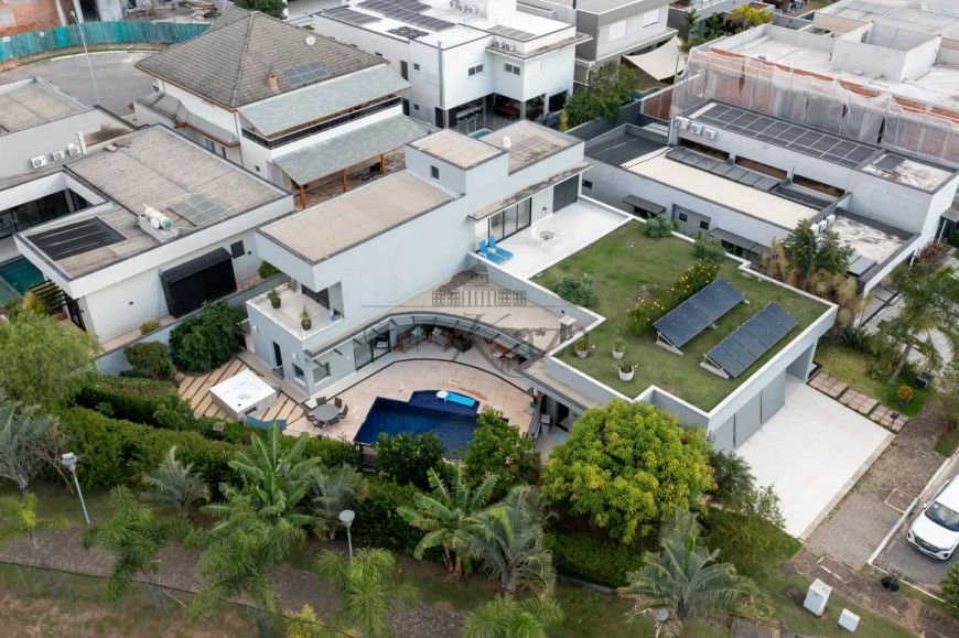 Casa em Condomínio - Jardim do Golfe - Residencial Jardim do Golfe - 4 Dormitórios - 440m².