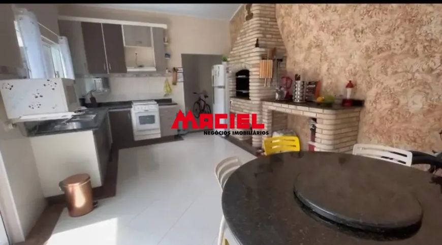 Excelente sobrado (Jd das Indústrias) - 3 quartos / 1 suíte / piscina / próximo a Arena Farma Conde
