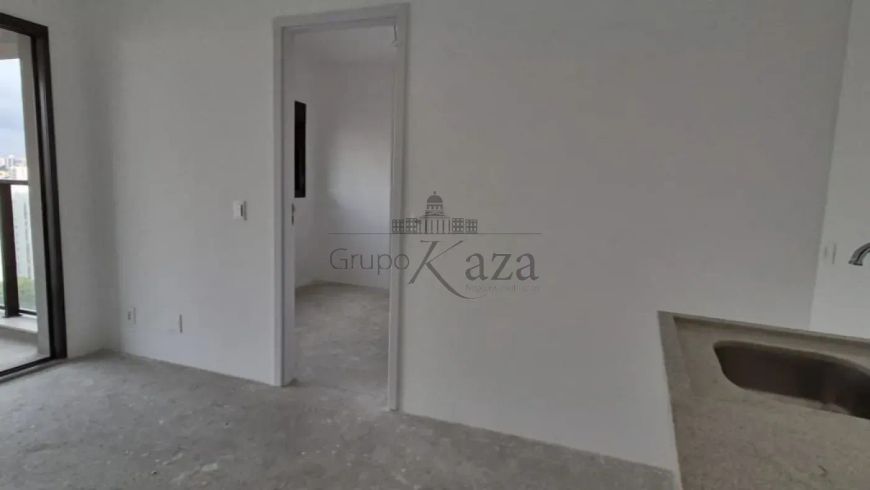 Apartamento - Indianópolis - 1 Dormitório - 35,52m².