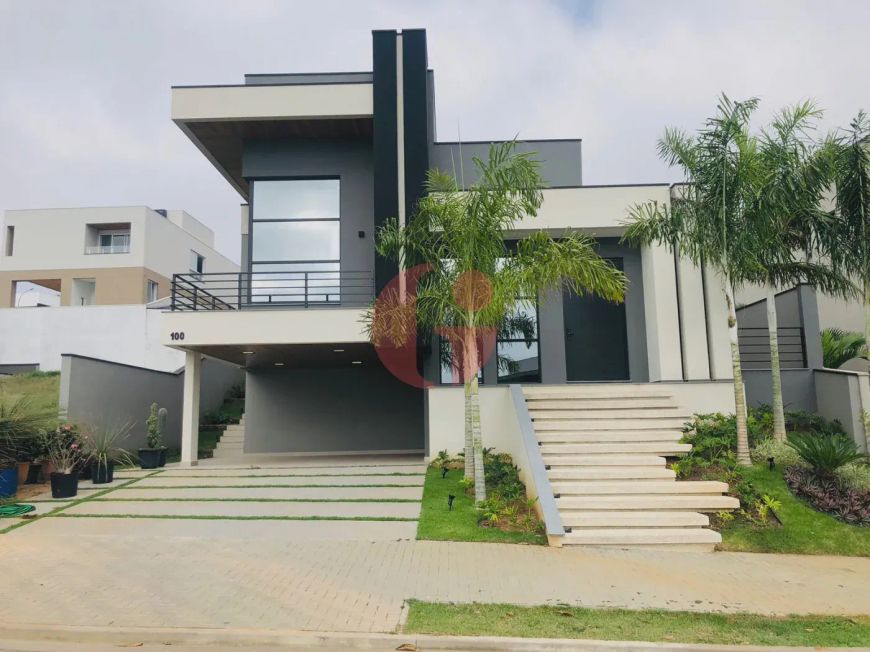 Sobrado para venda tem 290 metros quadrados com 3 quartos em Jardim Uirá - São José dos Campos - SP