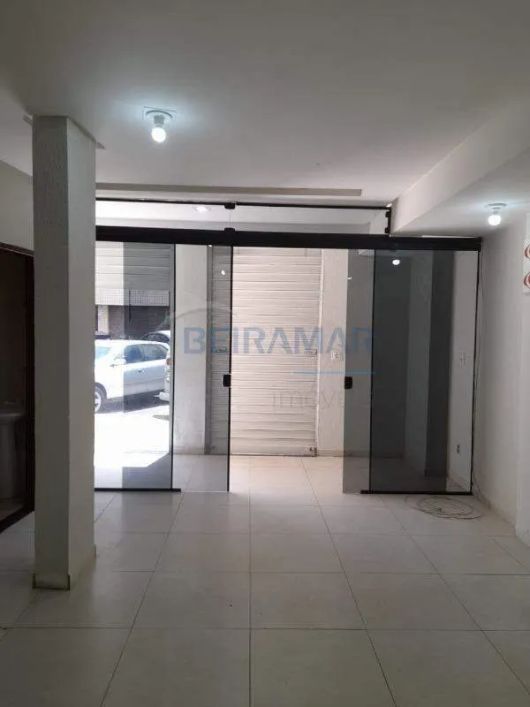 Sala Comercial, 2 Banheiros, Cozinha à Venda no Polo de Modas - Guará II