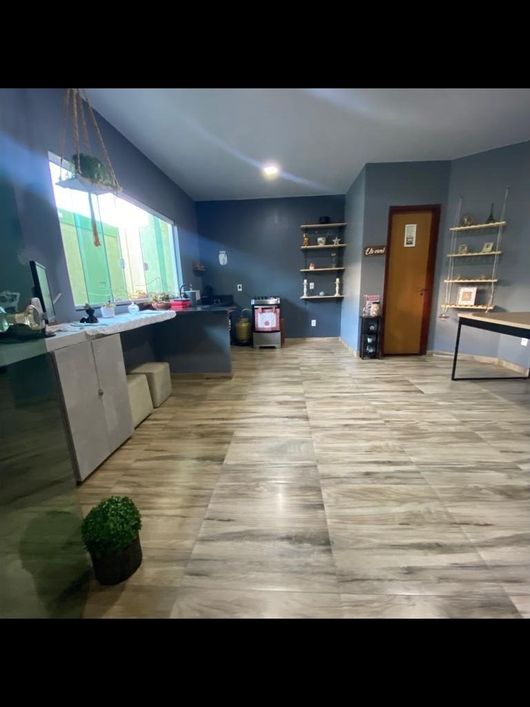 Linda Casa, 2 Andares, 4qtos sendo 2 suits - Candangolandia