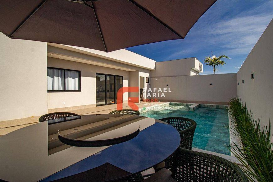 Linda casa com 3 suítes (1 Master c/closet) PORTEIRA FECHADA por R$ 1.499.000 - Ponte Alta Norte- Ga