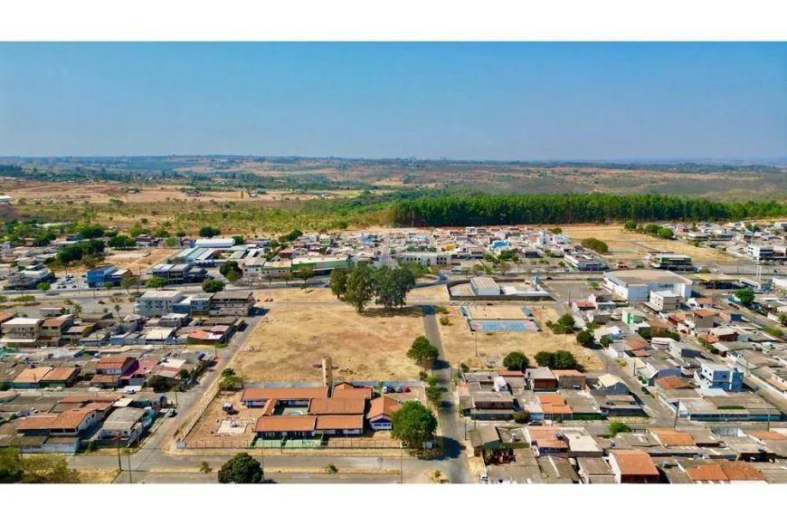 Terreno Residencial ou Comercial - 984m² - Excelente Localização - Aceita Financiamento