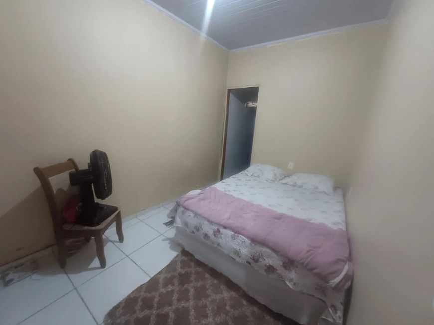 Sol Nascente Vendo uma casa no trecho 1 atrás da feira do Produtor excelente localização