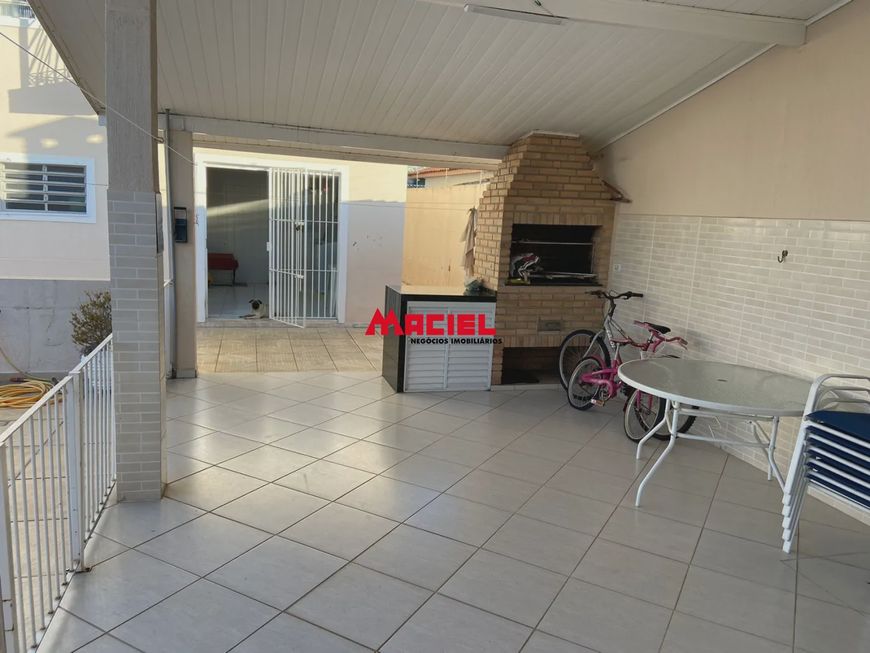 Casa Sobrado em São José dos Campos