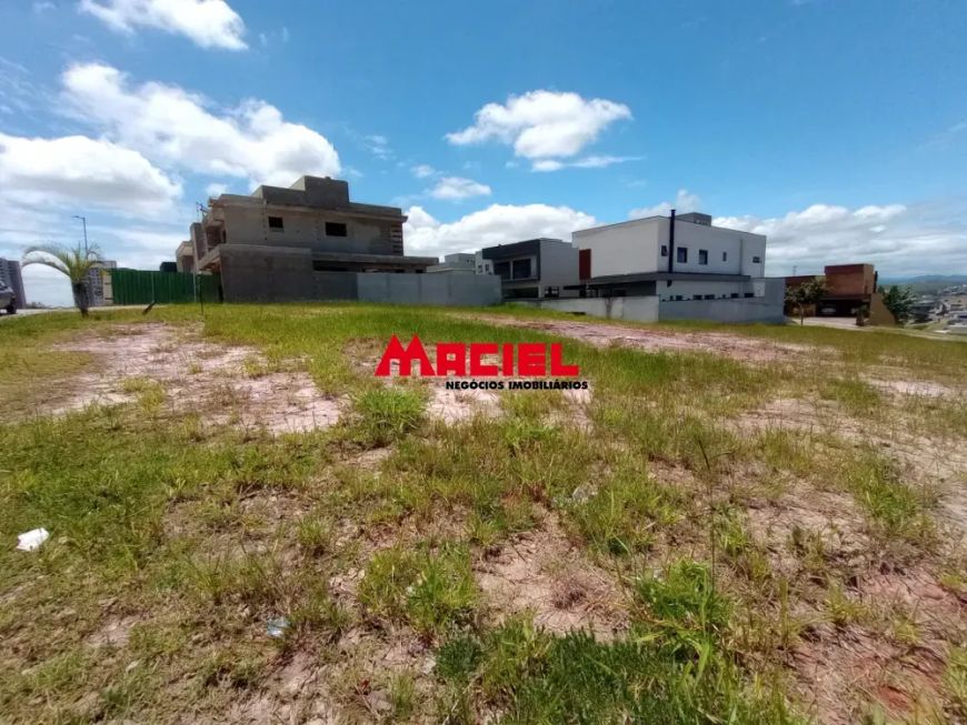 TERRENO EM CONDOMINIO FECHADO RESIDENCIAL MONACO.