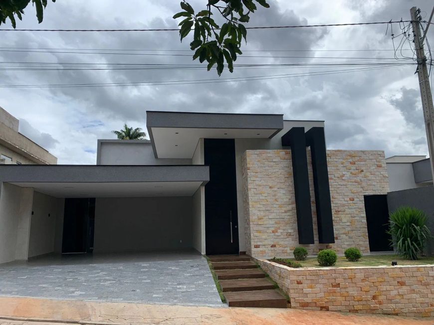 Quadra 03 Arniqueiras Casa solta 3 Quartos 3 Suítes Piscina Área Gourmet 260m²